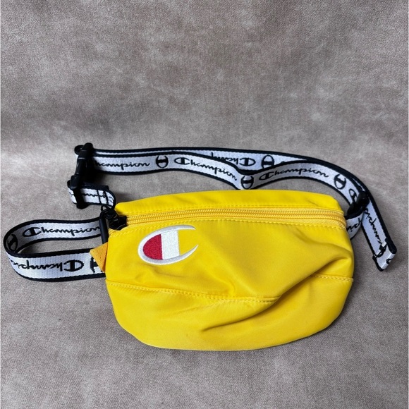 Champion Waist Bag yellow Fanny Pack C
Prime Logo Dark Waist/Sling Bag - Picture 2 of 4